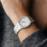 Gucci 25H Quartz Diamonds Silver Dial Silver Steel Strap Watch for Women - YA163401 Authentic Buy Shop Now